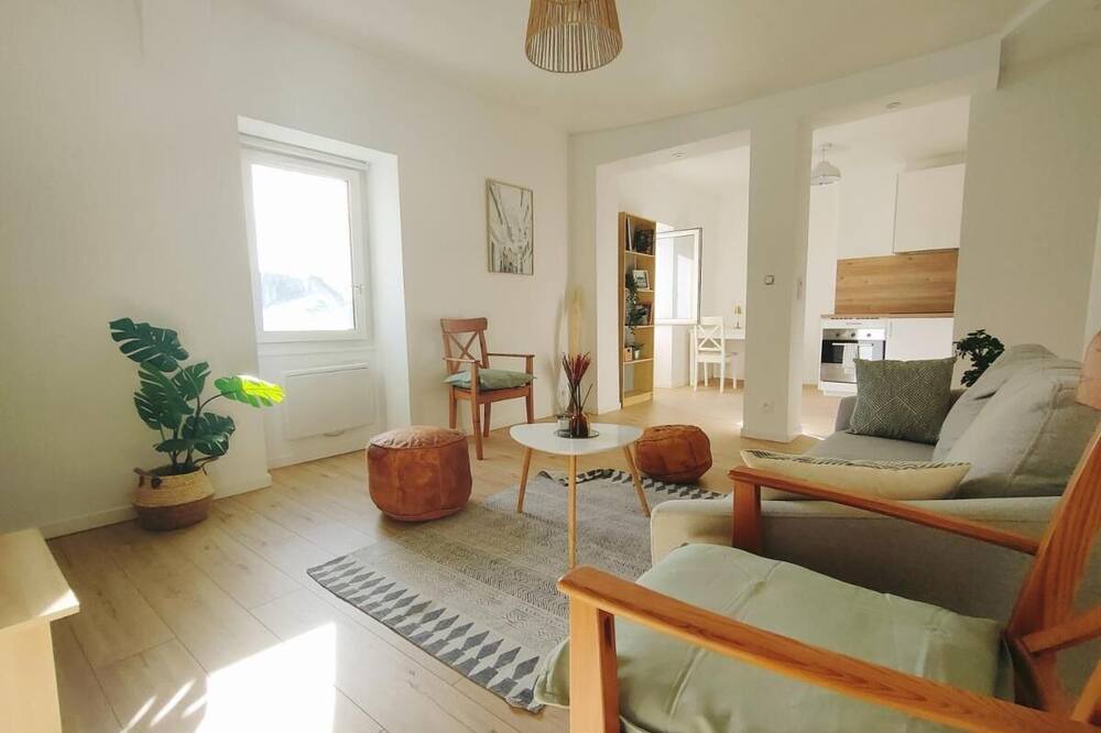 Photo of Livingroom in Sainte-Anne - Zone portuaire