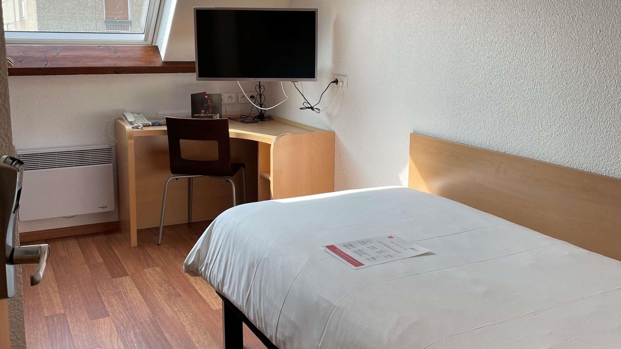 Photo of Bedroom in Alencon