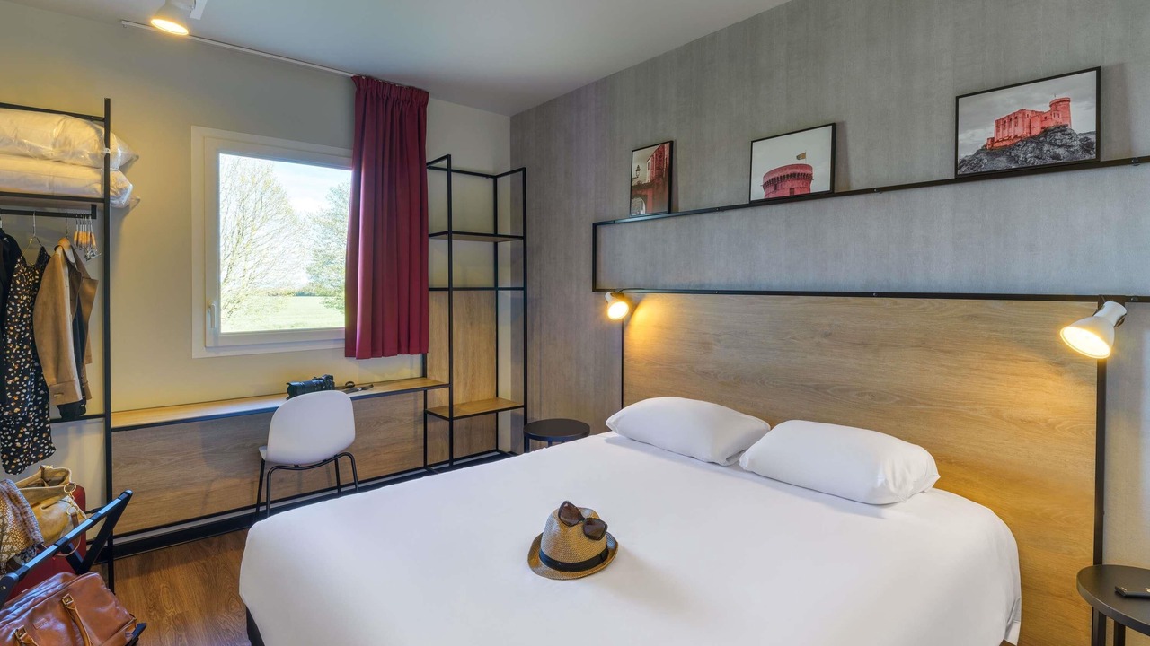 Photo of Bedroom in Falaise