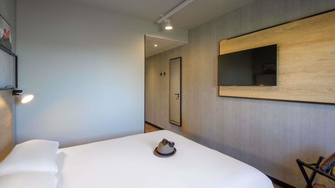 Photo of Bedroom in Falaise