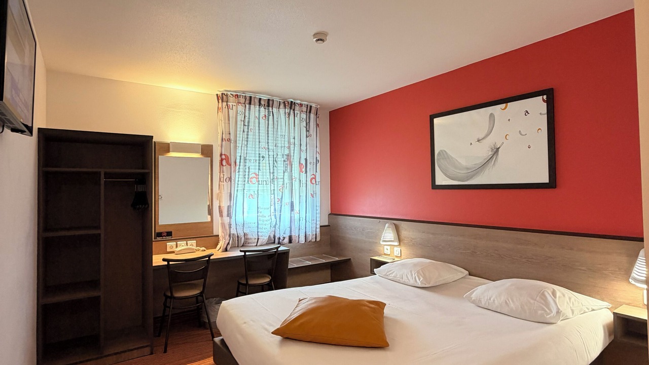 Photo of Bedroom in Saint-Contest