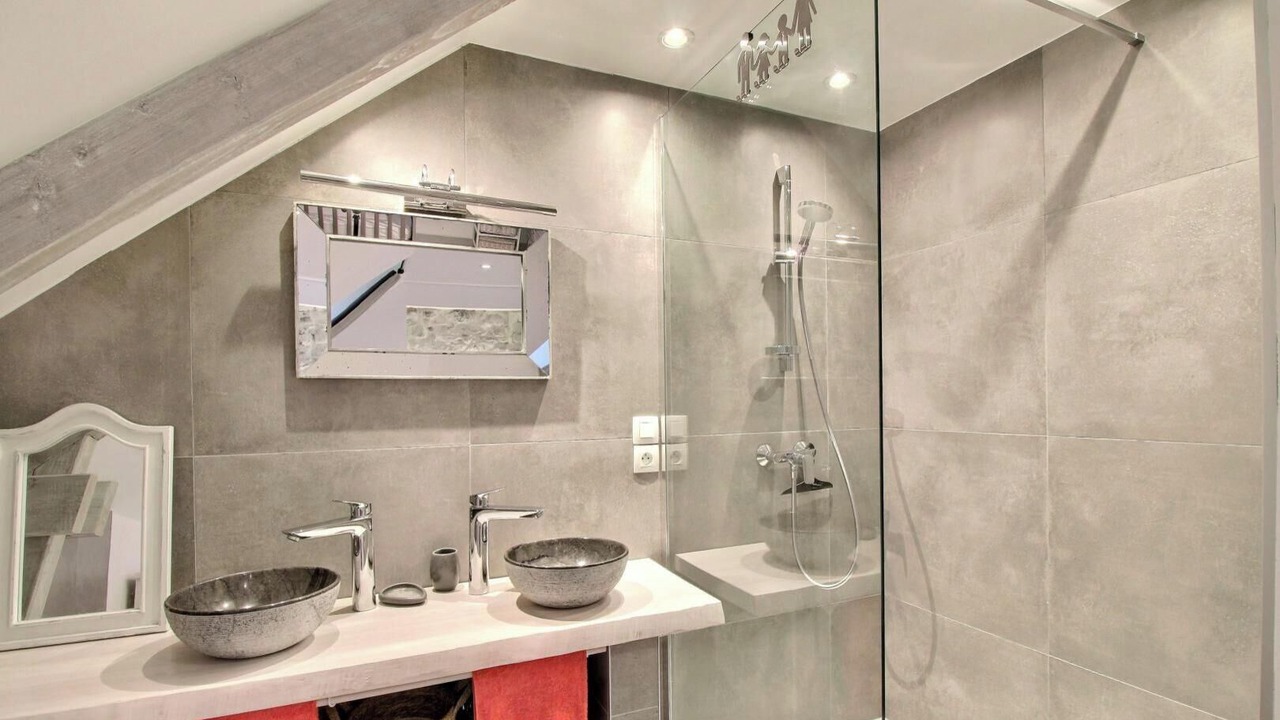 Photo of Bathroom in Ambon