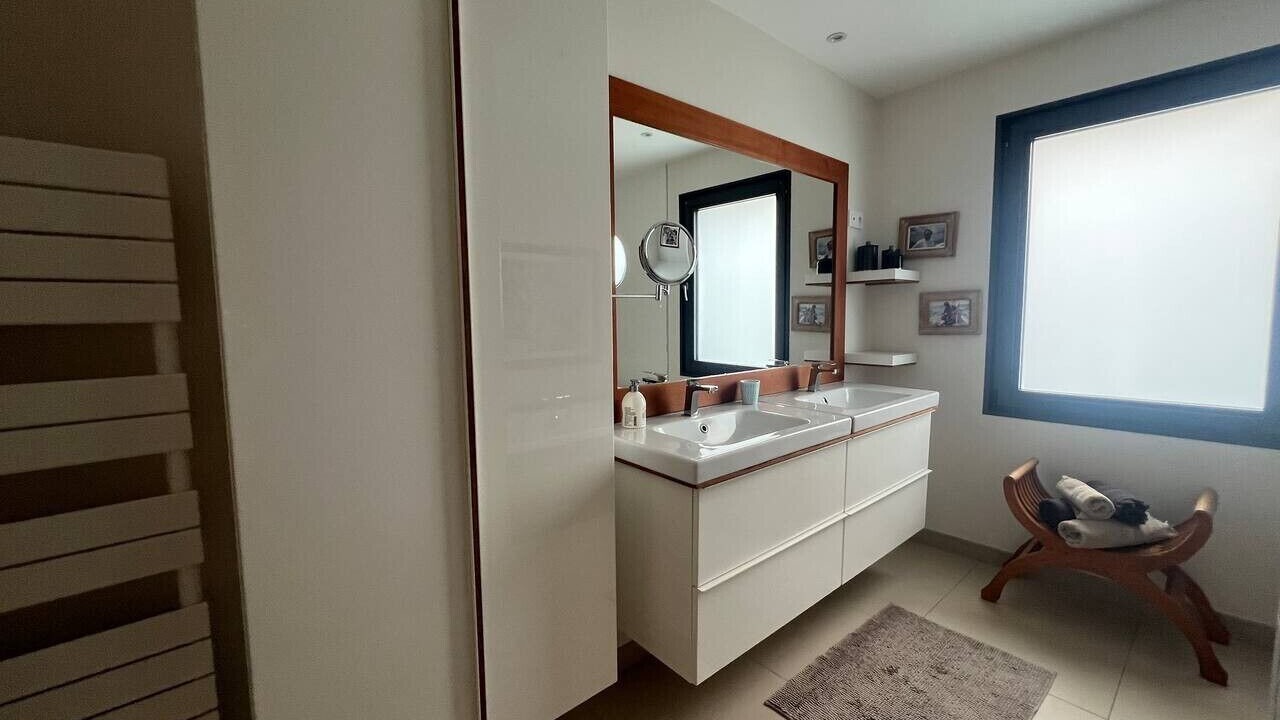 Photo of Bathroom in Anneville-sur-Mer