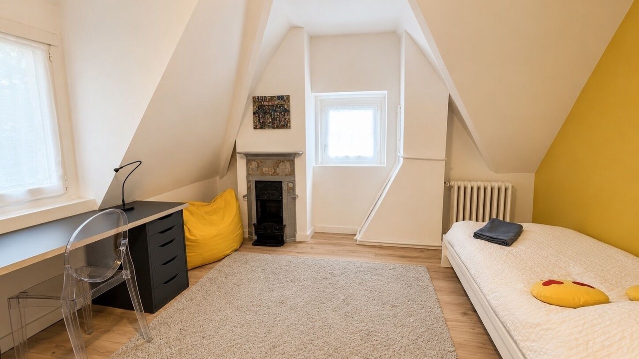 Photo of Bedroom in Saint-Remy-les-Chevreuse