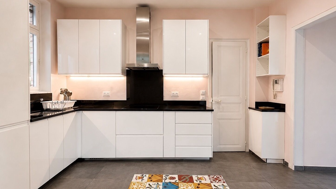 Photo of Kitchen in Saint-Remy-les-Chevreuse