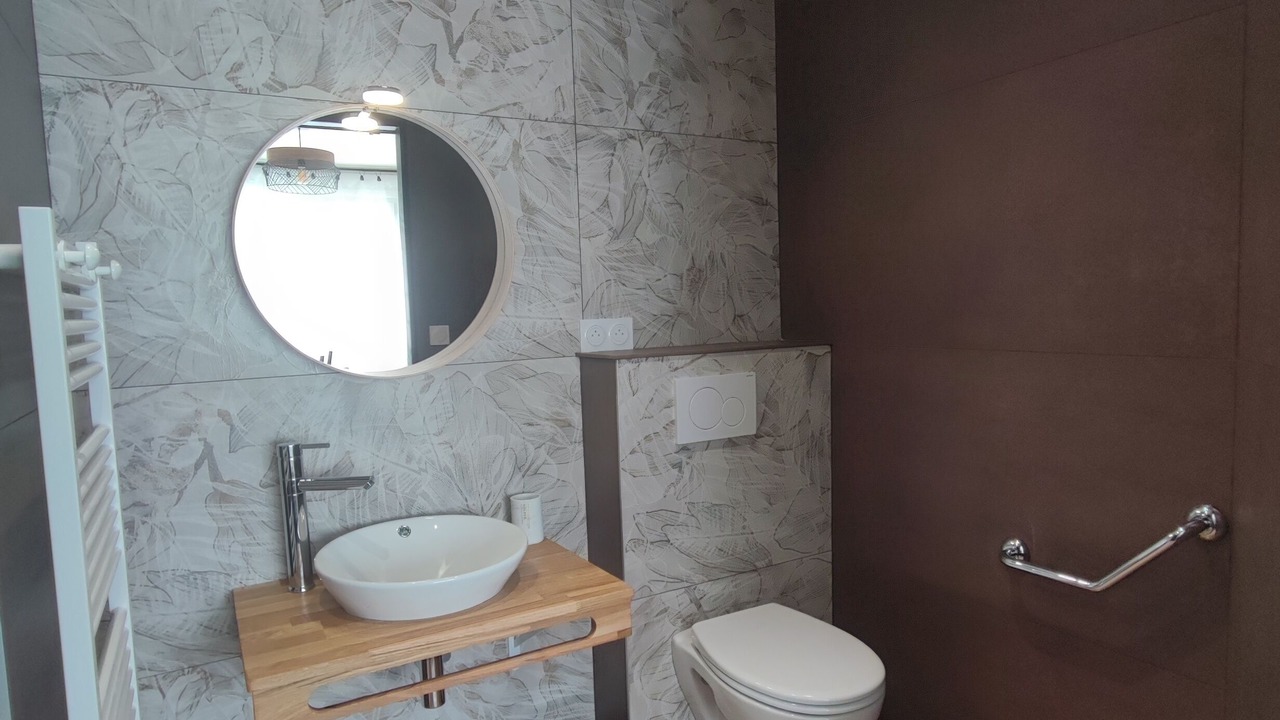 Photo of Bathroom in Saint-Come-du-Mont