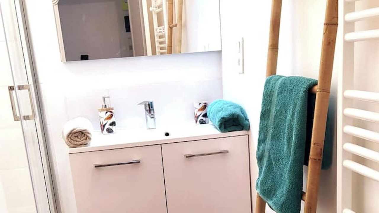 Photo of Bathroom in Flore