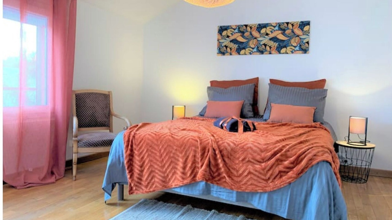 Photo of Bedroom in Flore