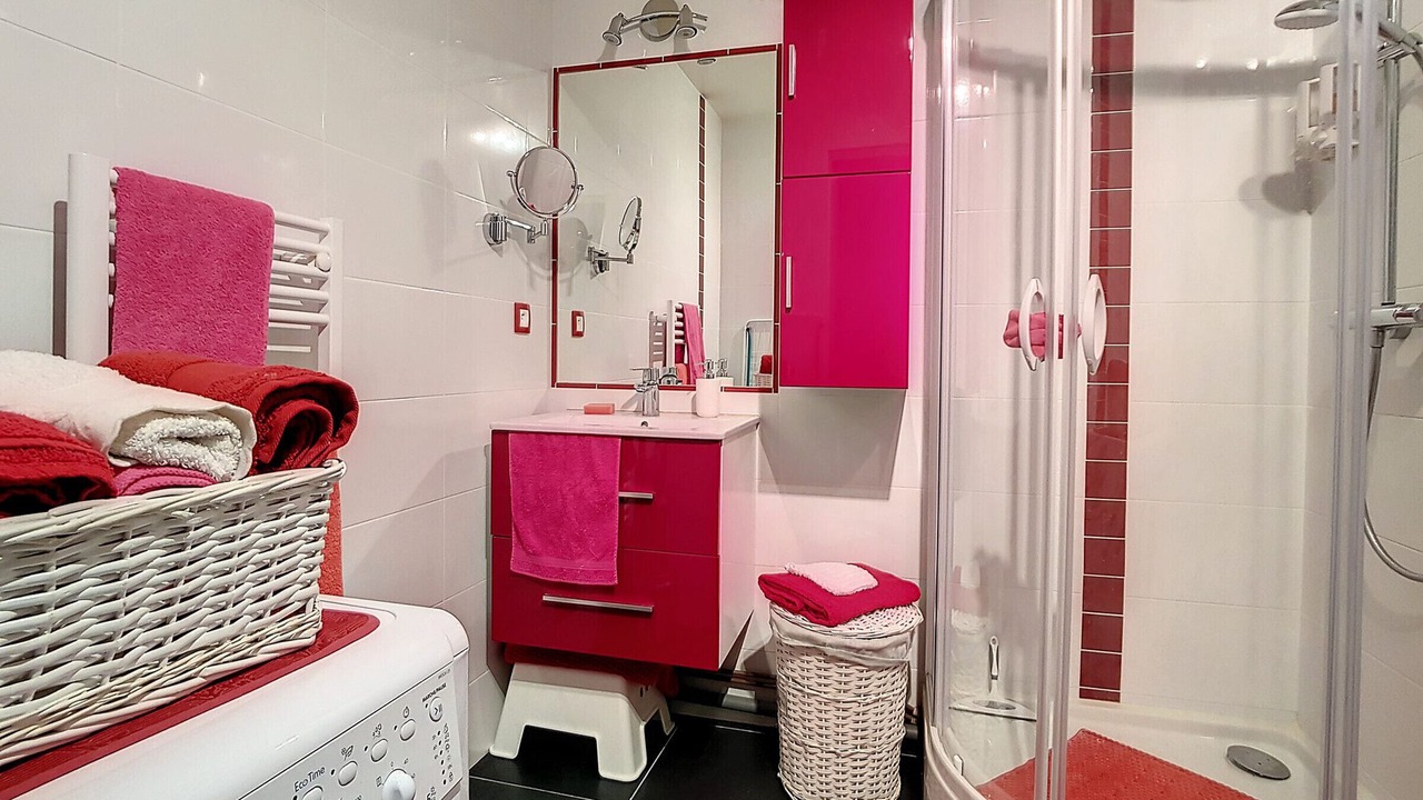 Photo of Bathroom in Courseulles-sur-Mer