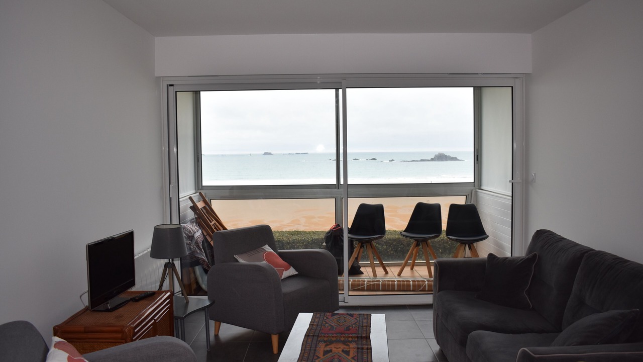 Photo of Livingroom in Saint-Ideuc