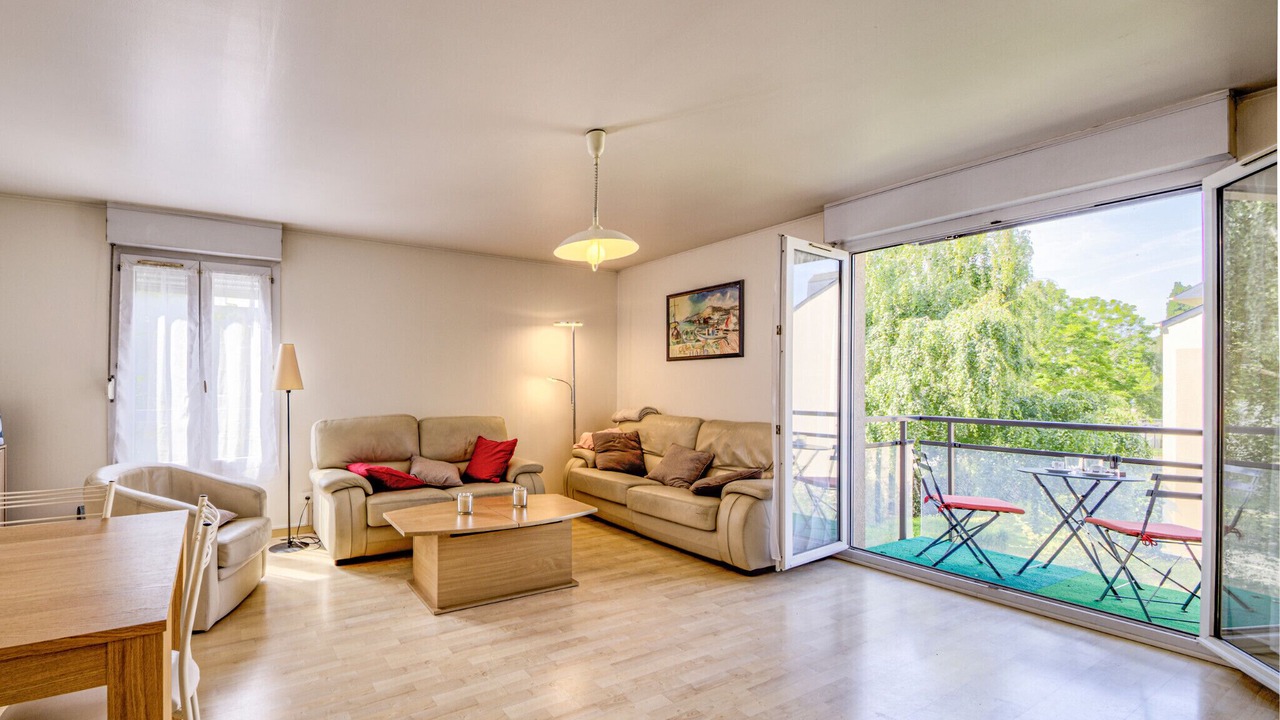 Photo of Livingroom in Justices