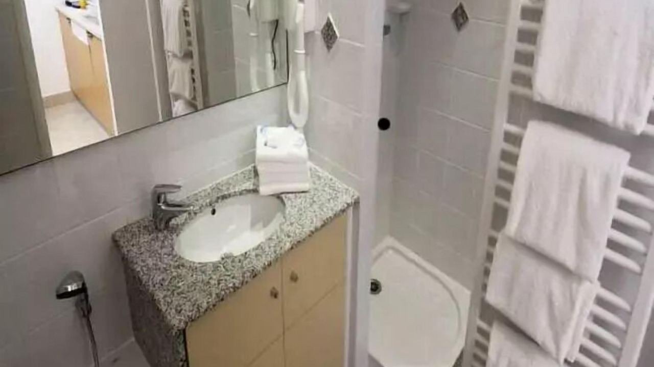 Photo of Bathroom in Saint-Ideuc