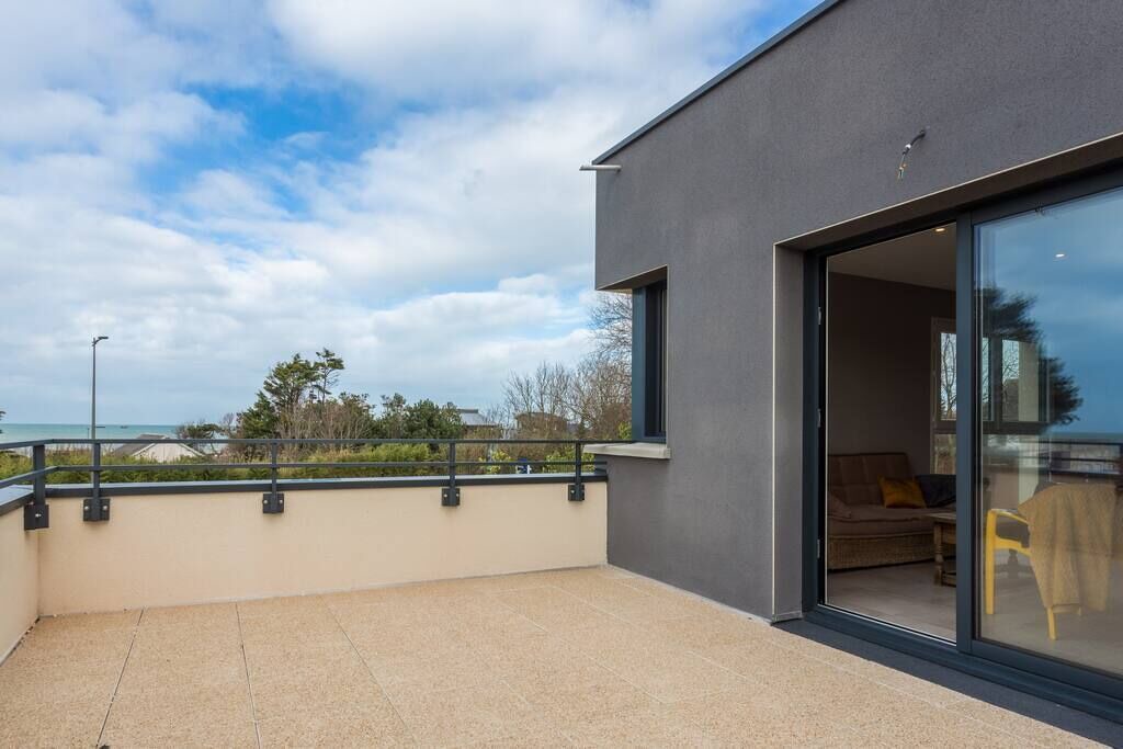 Photo of Patio Balcony in Saint-Come-de-Fresne