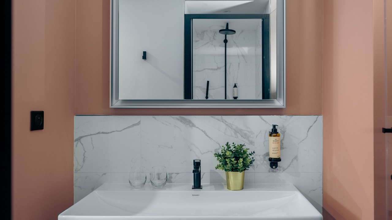 Photo of Bathroom in Centre
