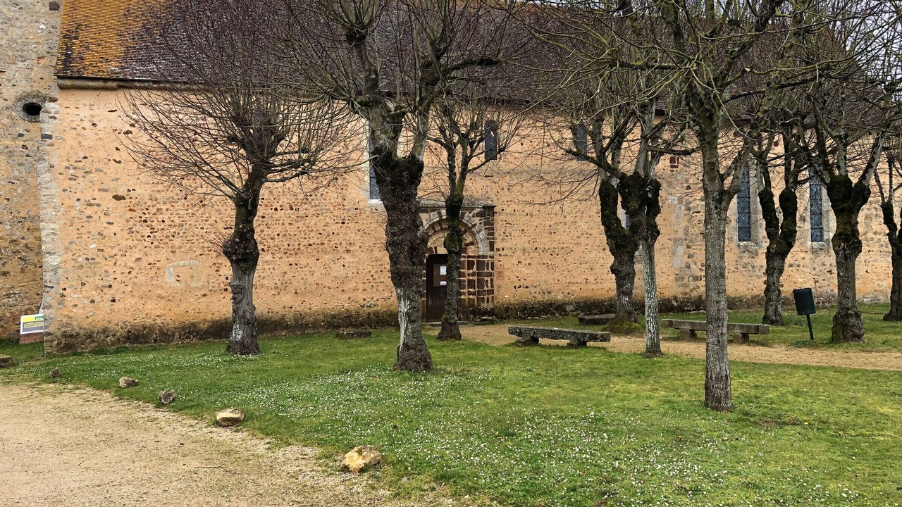 Photo of Outdoor in Asnieres sur Vegre