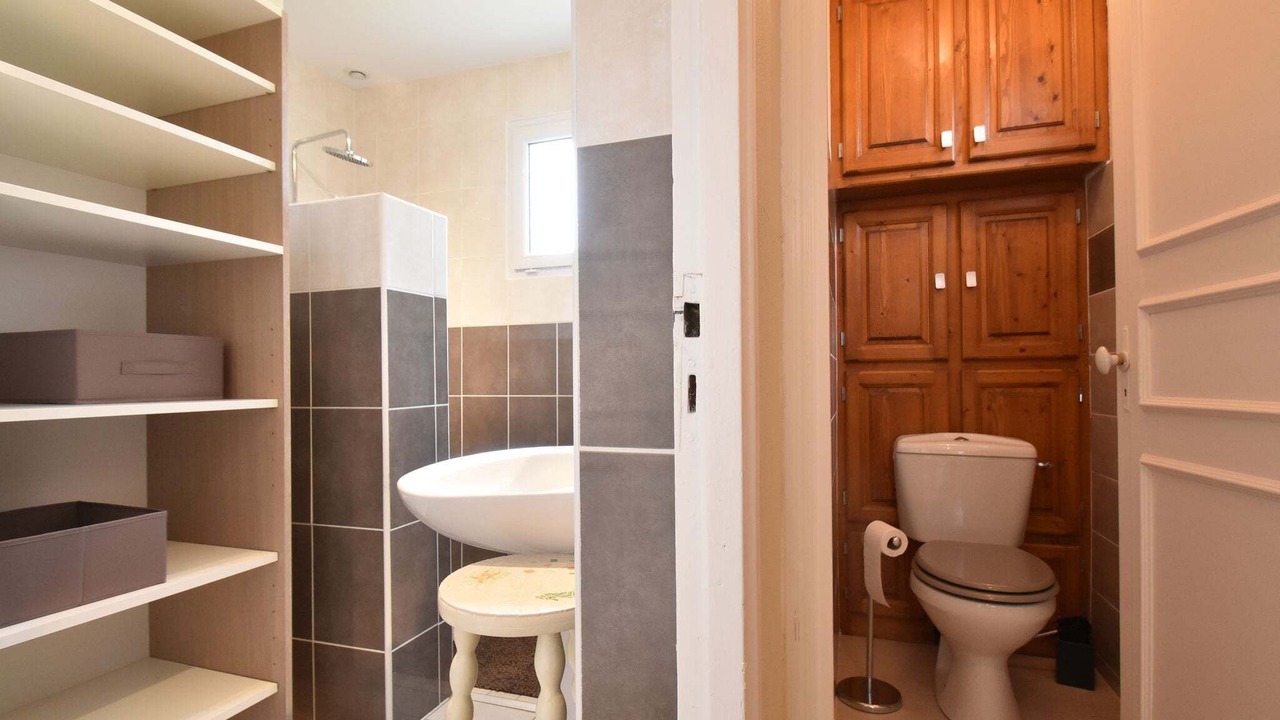 Photo of Bathroom in Saint-Marcouf