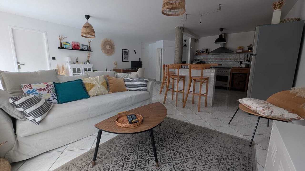 Photo of Livingroom in Sainte-Therese - Quineleu