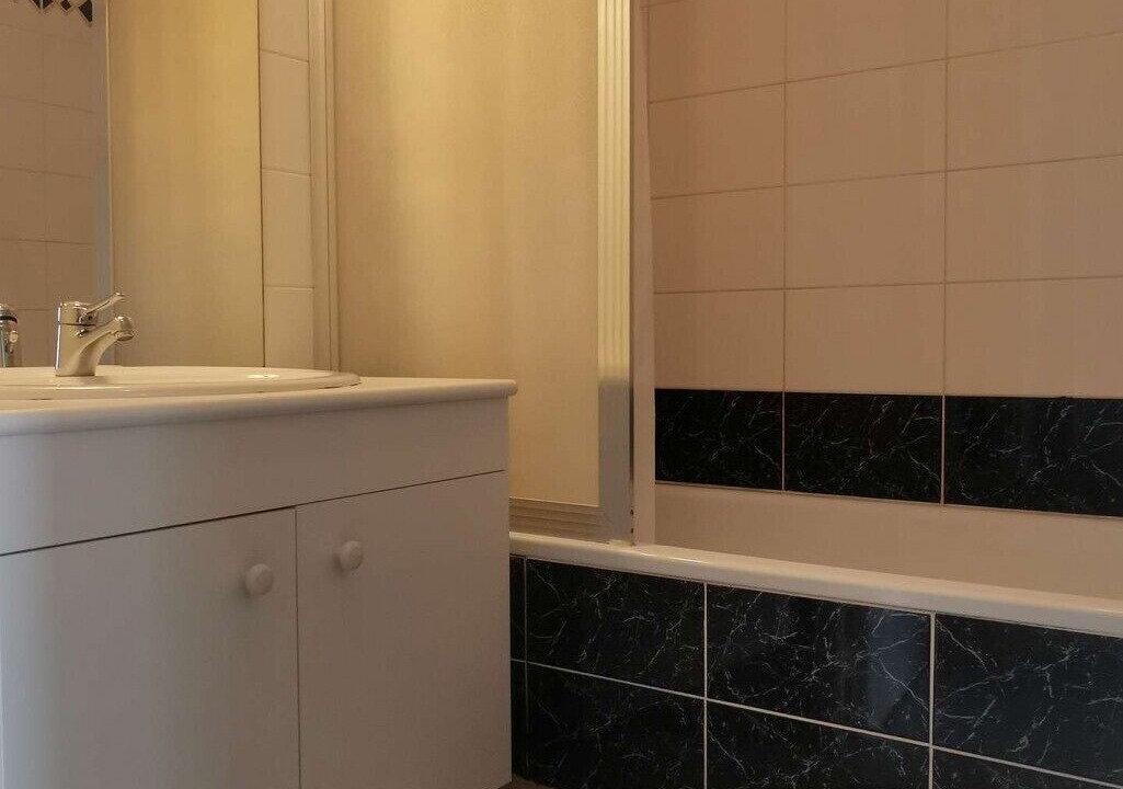 Photo of Bathroom in Pornichet