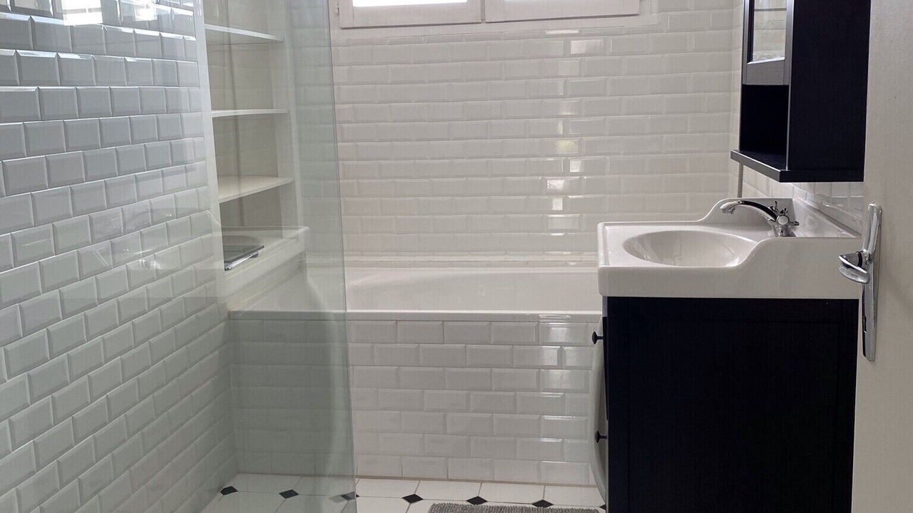Photo of Bathroom in Saint-Martin de Brehal