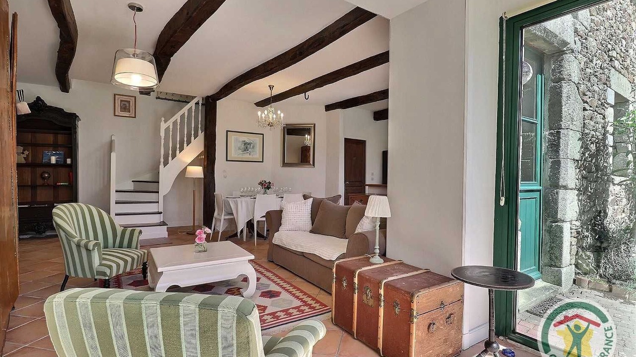 Photo of Livingroom in La Ville-es-Nonais