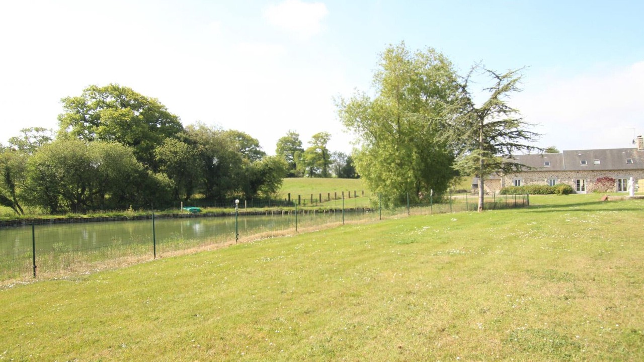 Photo of Outdoor in Montsurvent