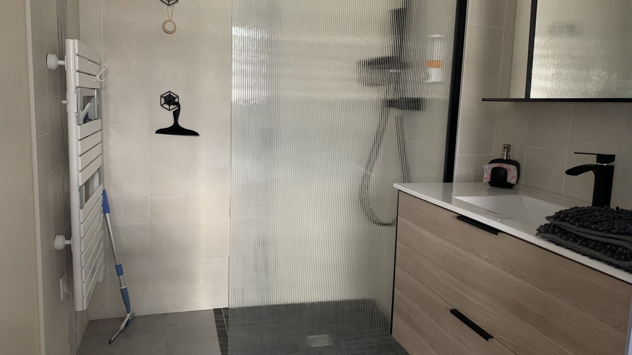 Photo of Bathroom in Le Tour-du-Parc