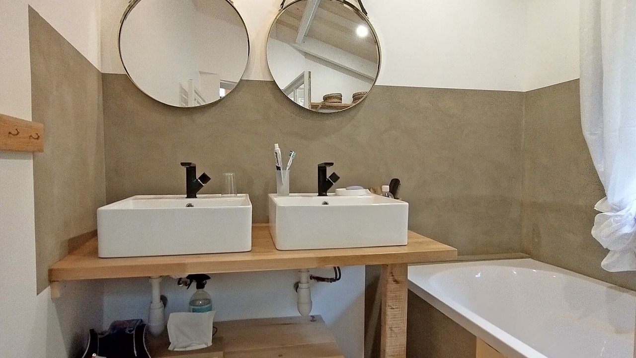 Photo of Bathroom in Etables-sur-Mer