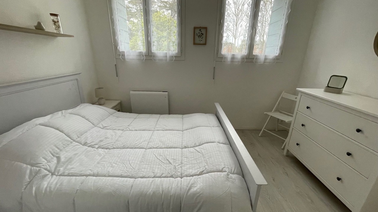 Photo of Bedroom in Saint-Pair-sur-Mer