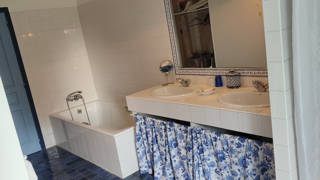 Photo of Bathroom in Saint-Lormel