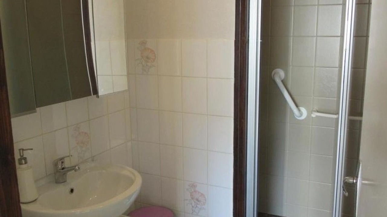 Photo of Bathroom in Tourville-sur-Sienne