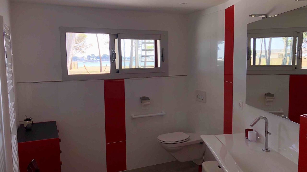 Photo of Bathroom in Le Tour-du-Parc