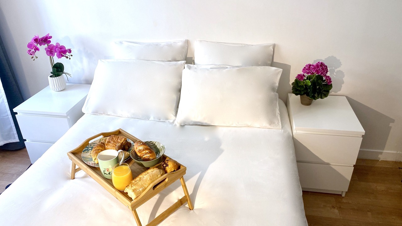 Photo of Bedroom in Le Plessis-Robinson