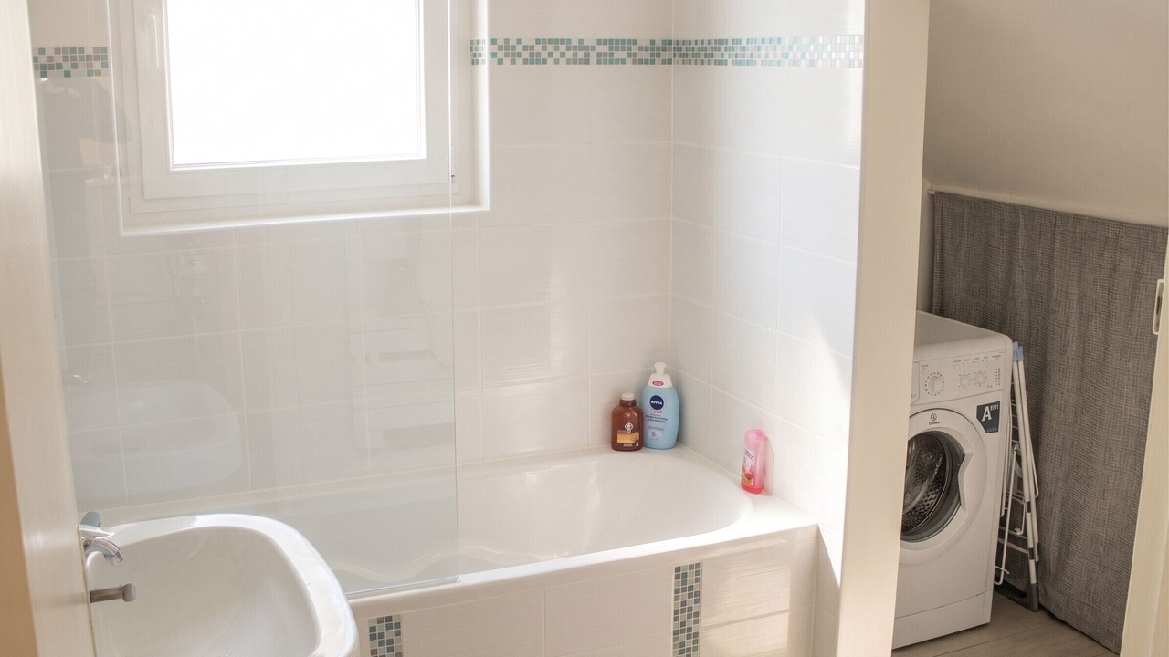 Photo of Bathroom in Arromanches-les-Bains