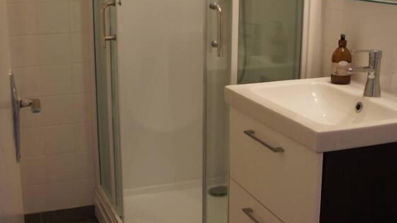 Photo of Bathroom in Courseulles-sur-Mer