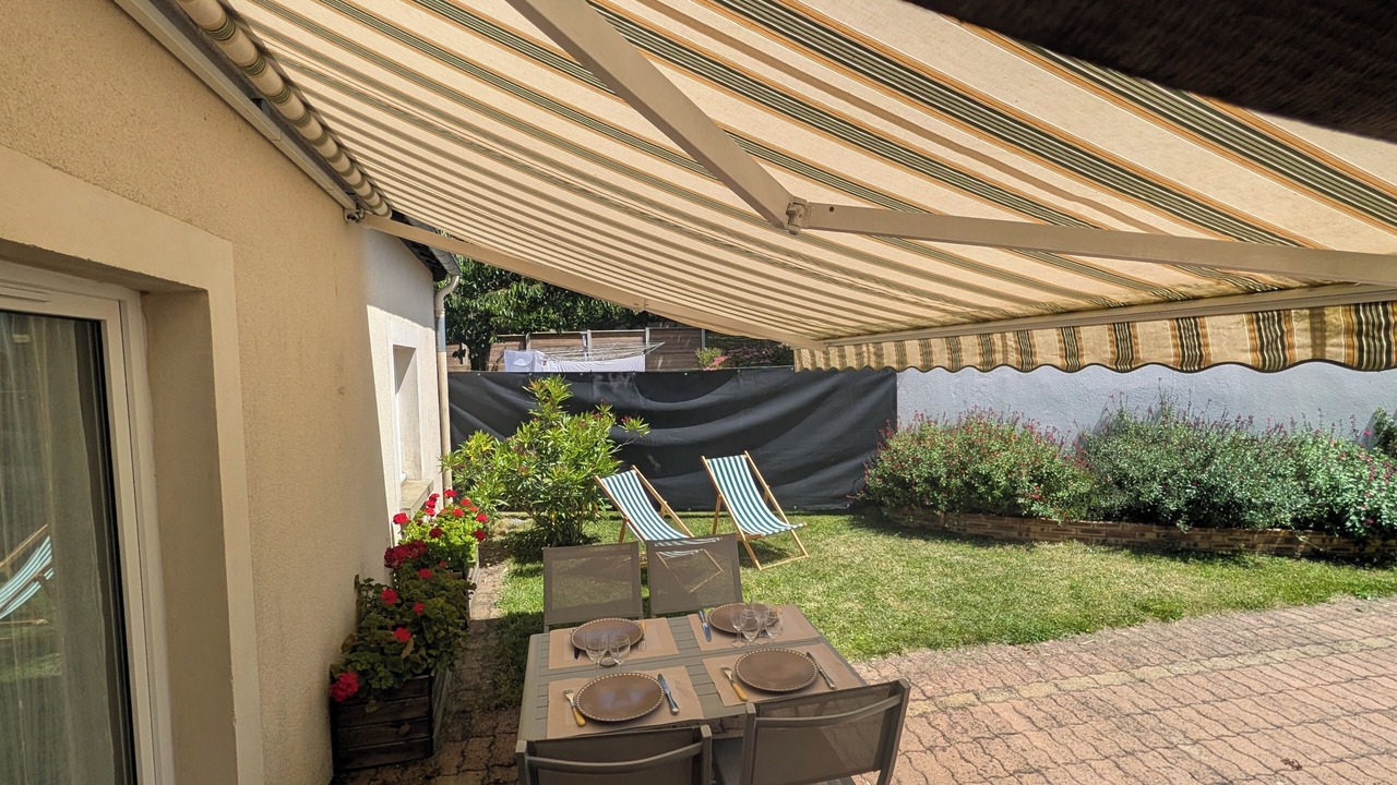Photo of Outdoor in Parame
