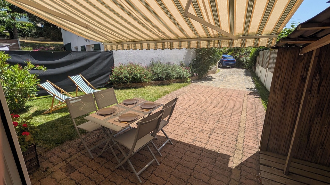 Photo of Outdoor in Parame