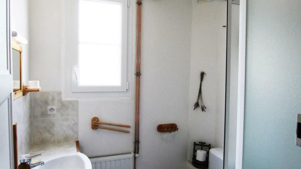 Photo of Bathroom in Berigny