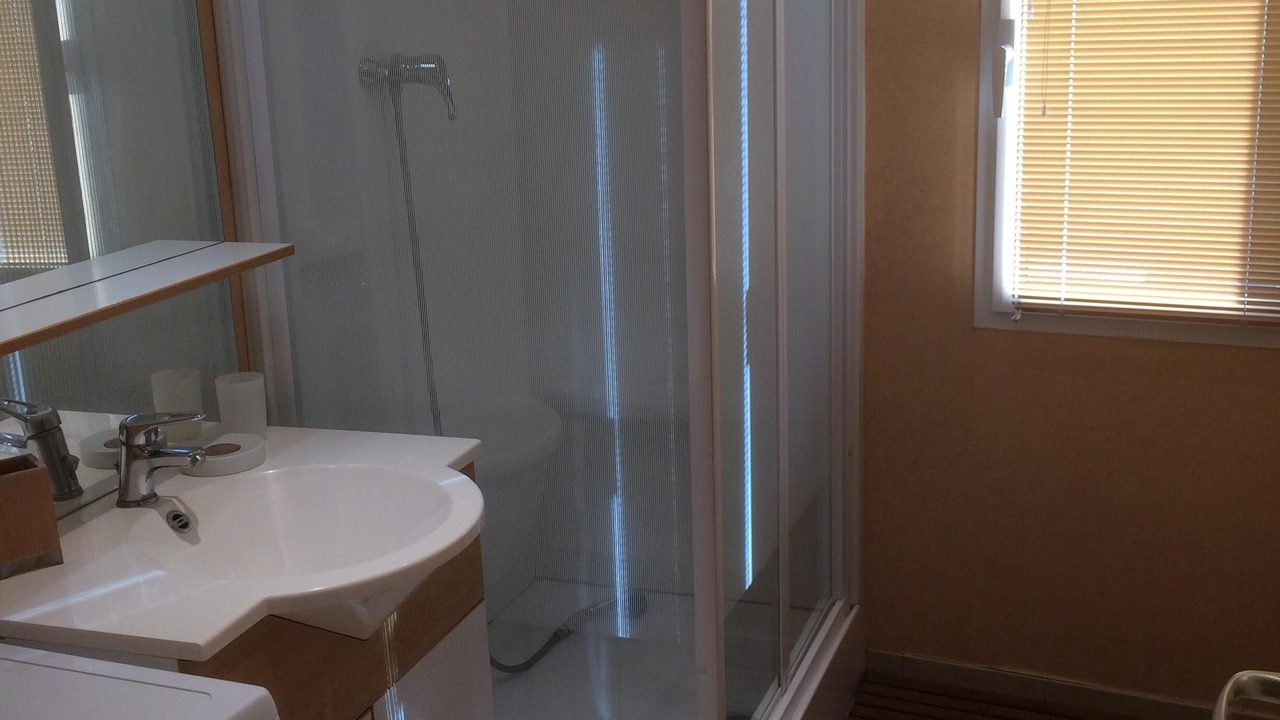 Photo of Bathroom in Grandcamp-Maisy