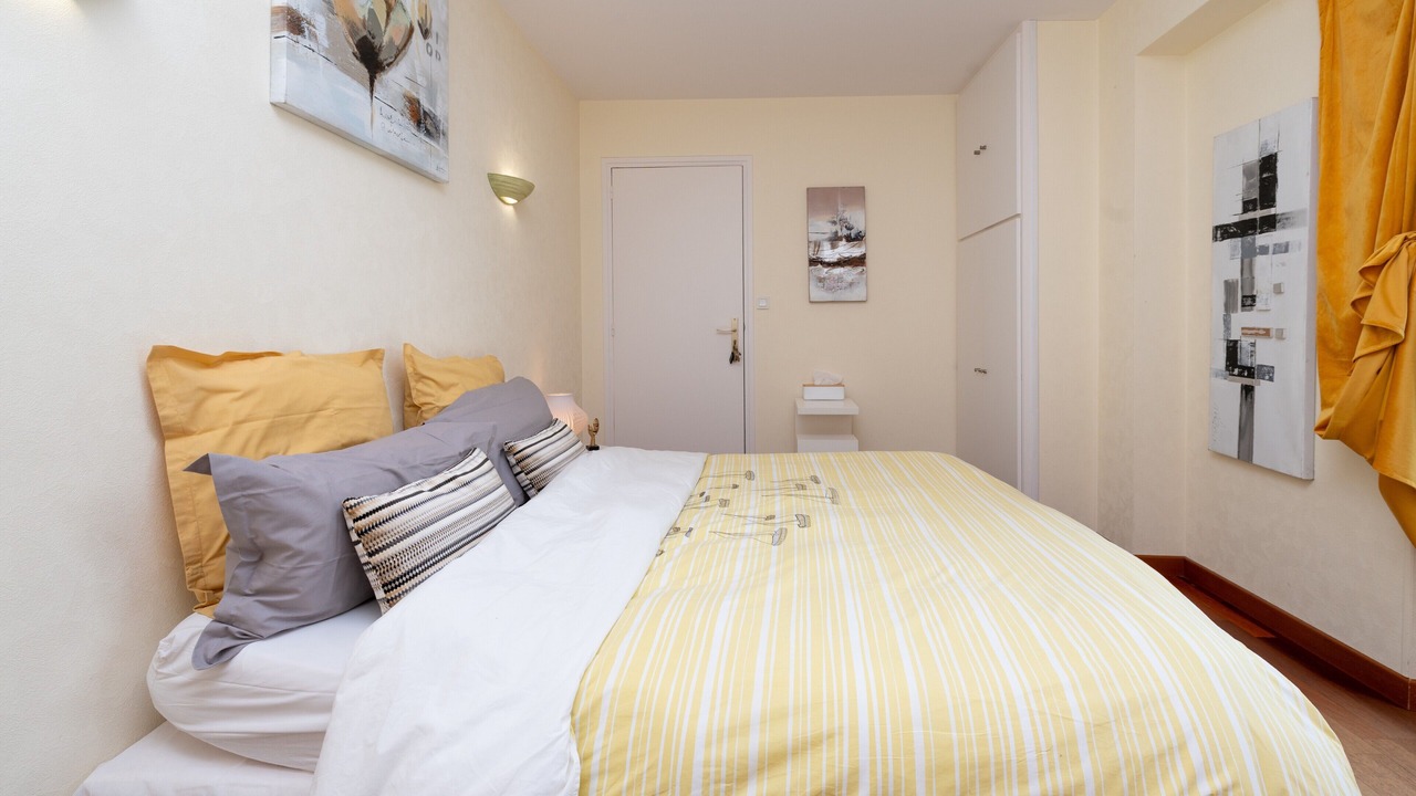 Photo of Bedroom in Saint-Ave