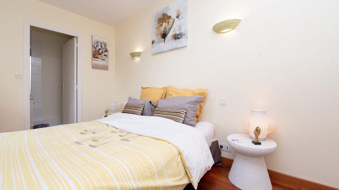 Photo of Bedroom in Saint-Ave