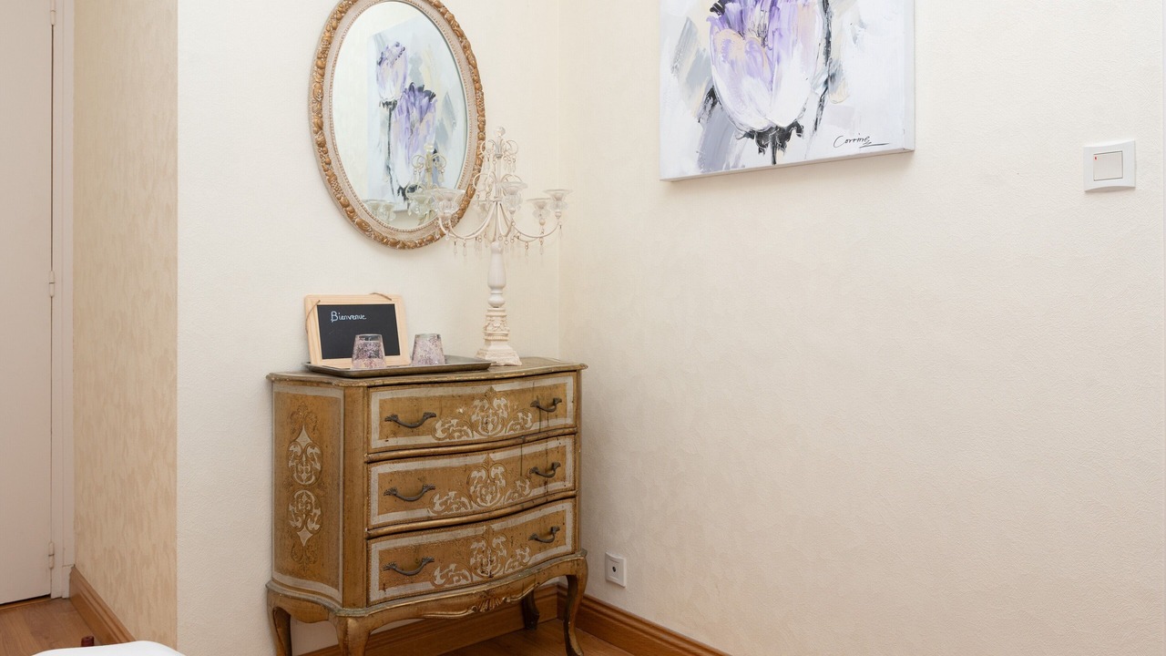 Photo of Bedroom in Saint-Ave