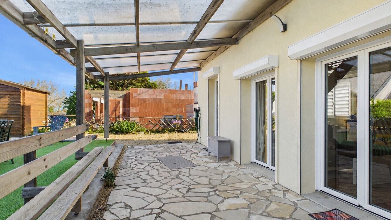 Photo of Patio Balcony in Batz-sur-Mer