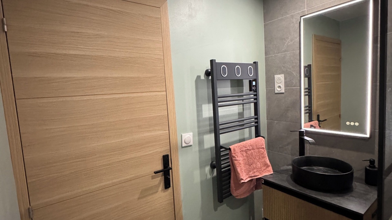 Photo of Bathroom in Miroir - Batignolles