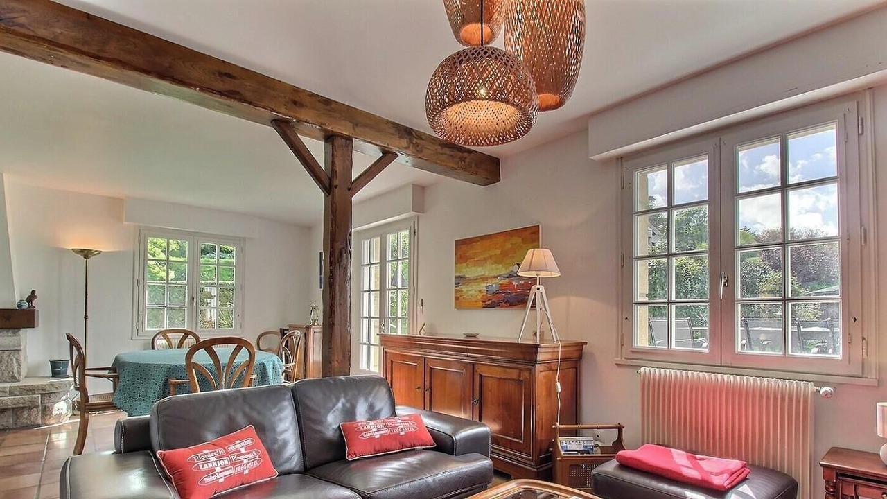 Photo of Livingroom in Tredrez-Locquemeau