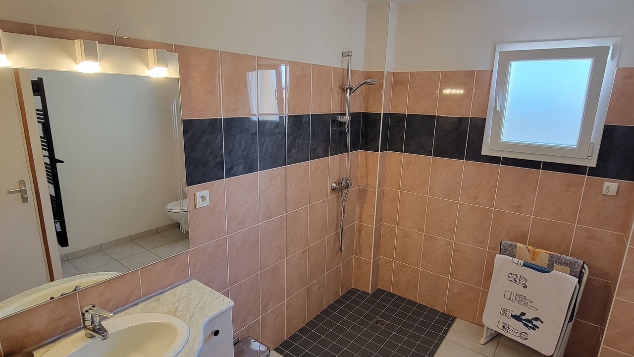 Photo of Bathroom in Ambon