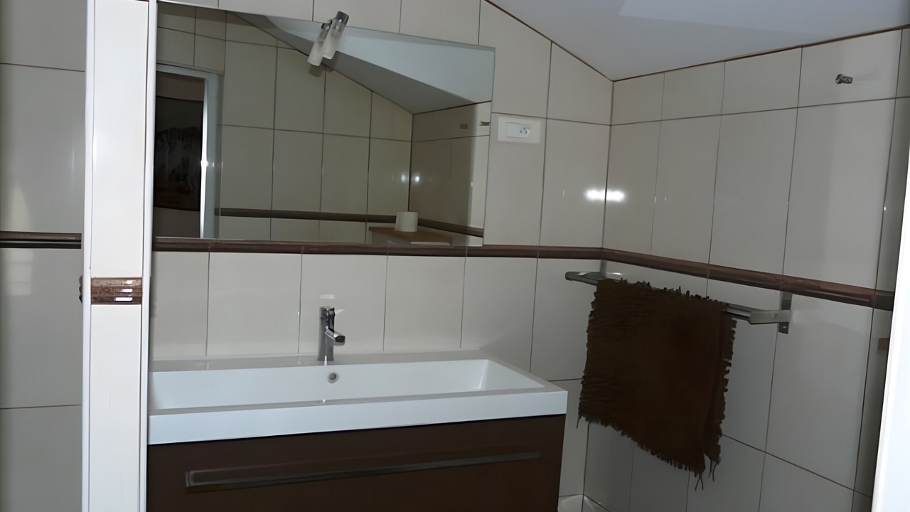 Photo of Bathroom in Surtainville