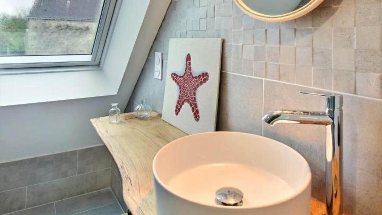 Photo of Bathroom in Neulliac