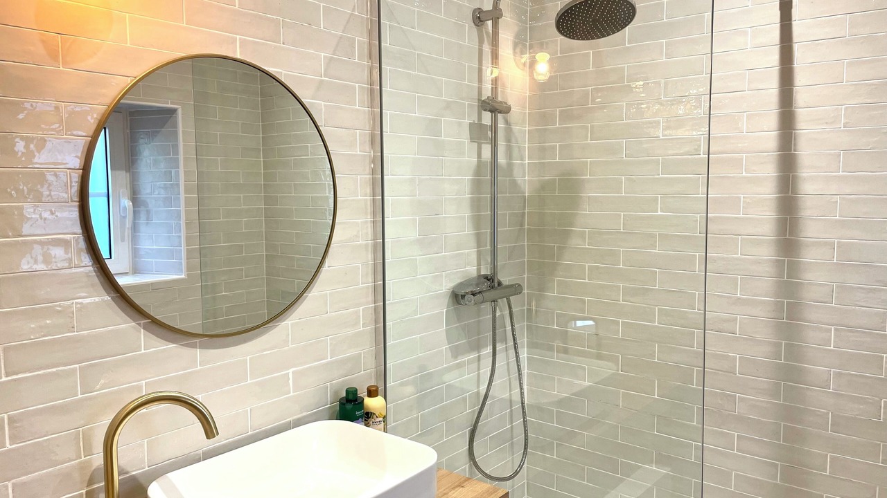 Photo of Bathroom in Saint-Remy-les-Chevreuse