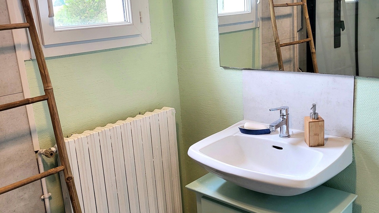 Photo of Bathroom in Creances