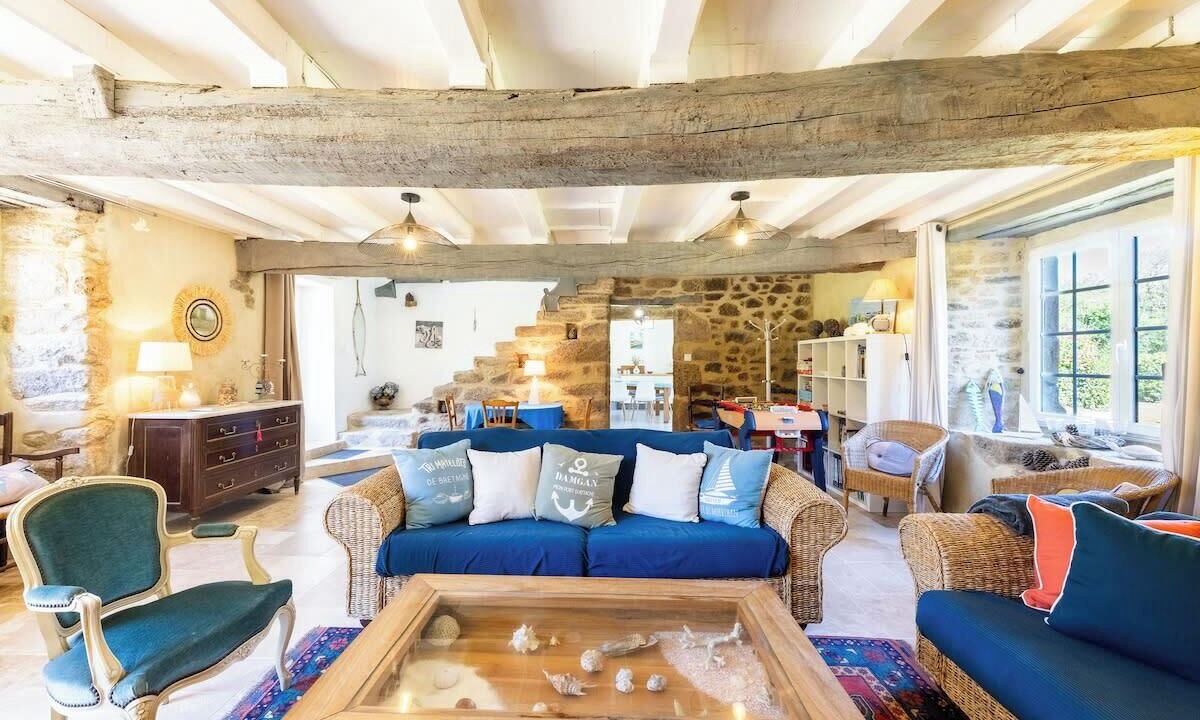 Photo of Livingroom in Berric
